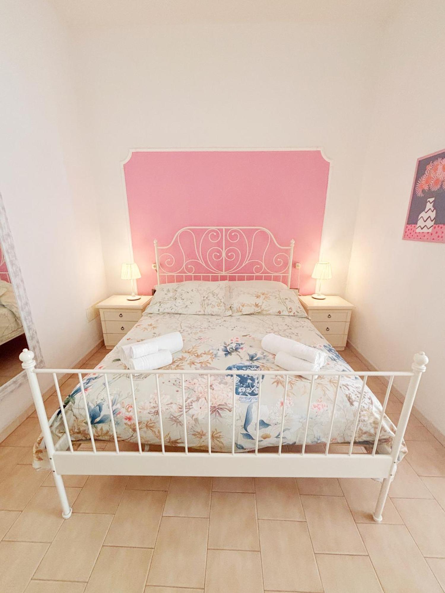 A Casa Di Mario E Nene Bed & Breakfast เวียเรจโจ ภายนอก รูปภาพ