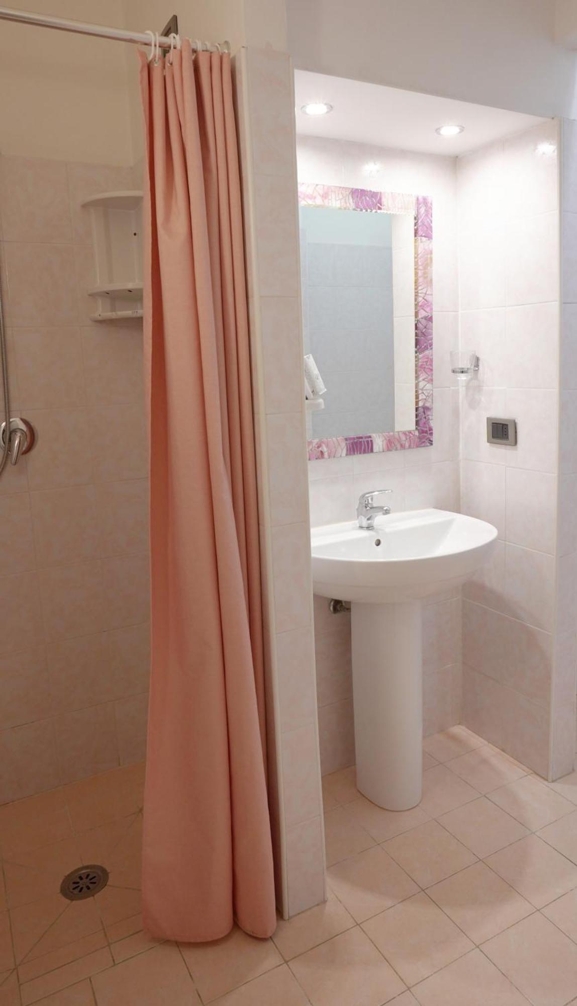 A Casa Di Mario E Nene Bed & Breakfast เวียเรจโจ ภายนอก รูปภาพ