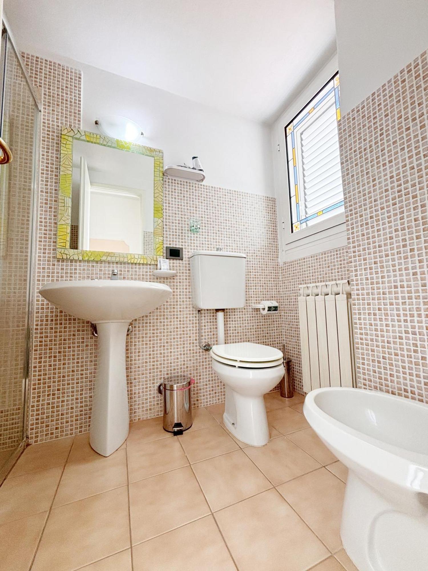 A Casa Di Mario E Nene Bed & Breakfast เวียเรจโจ ภายนอก รูปภาพ