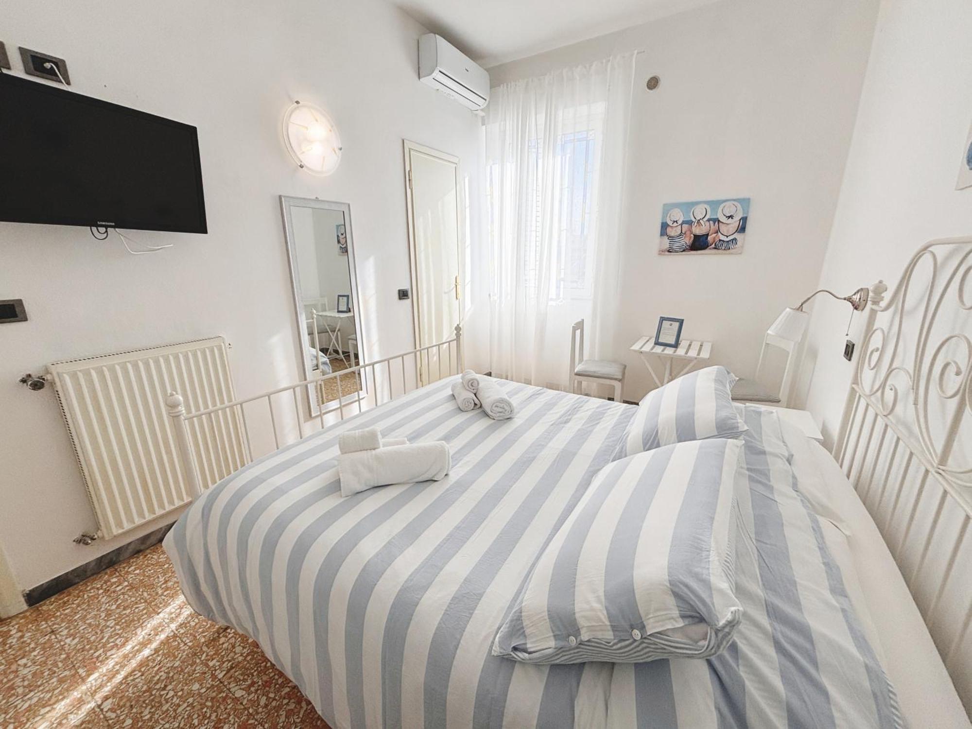 A Casa Di Mario E Nene Bed & Breakfast เวียเรจโจ ภายนอก รูปภาพ