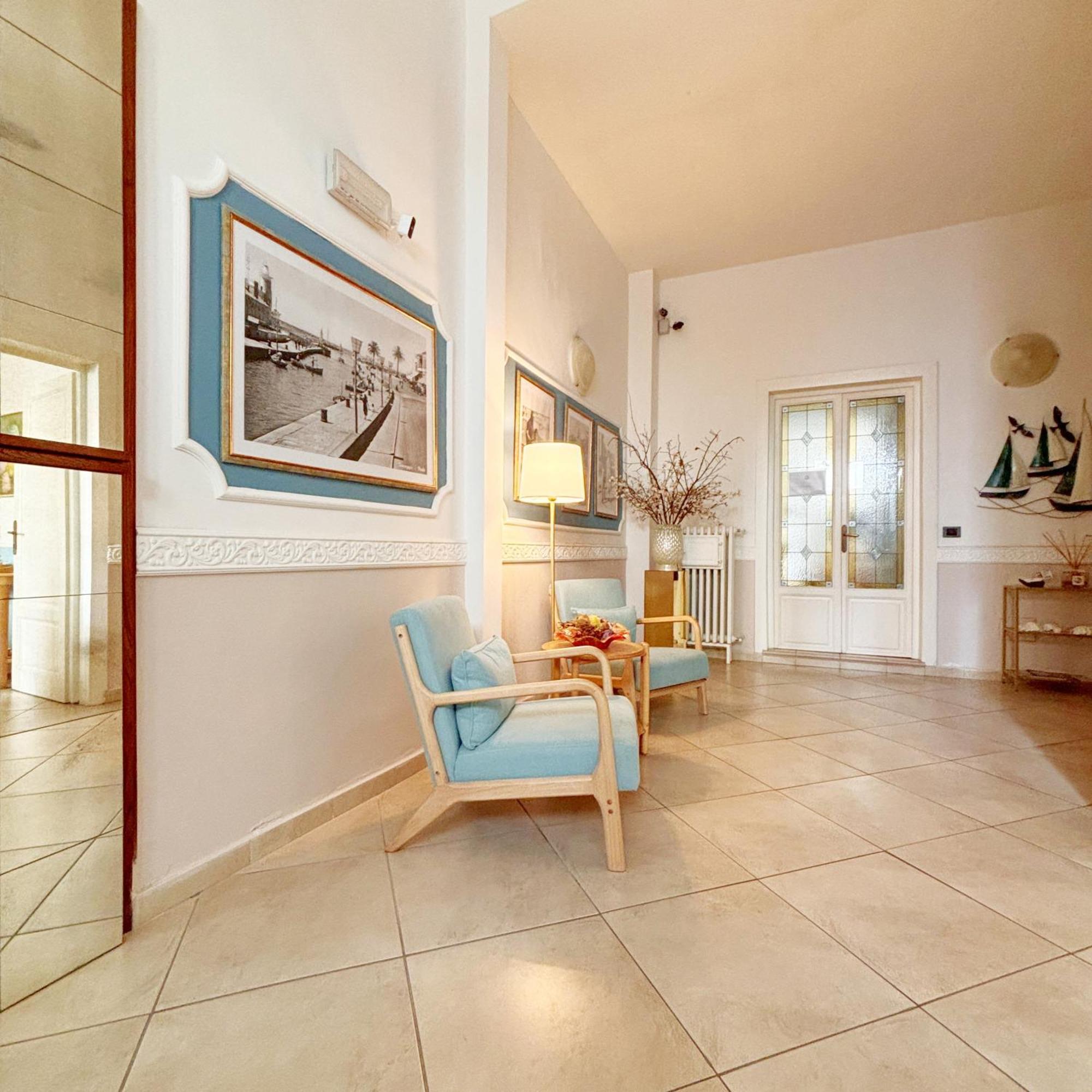 A Casa Di Mario E Nene Bed & Breakfast เวียเรจโจ ภายนอก รูปภาพ